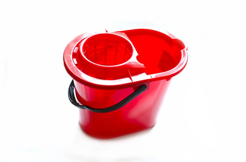 Balde Ovalado Con Escurridor Romyl 14 Lts